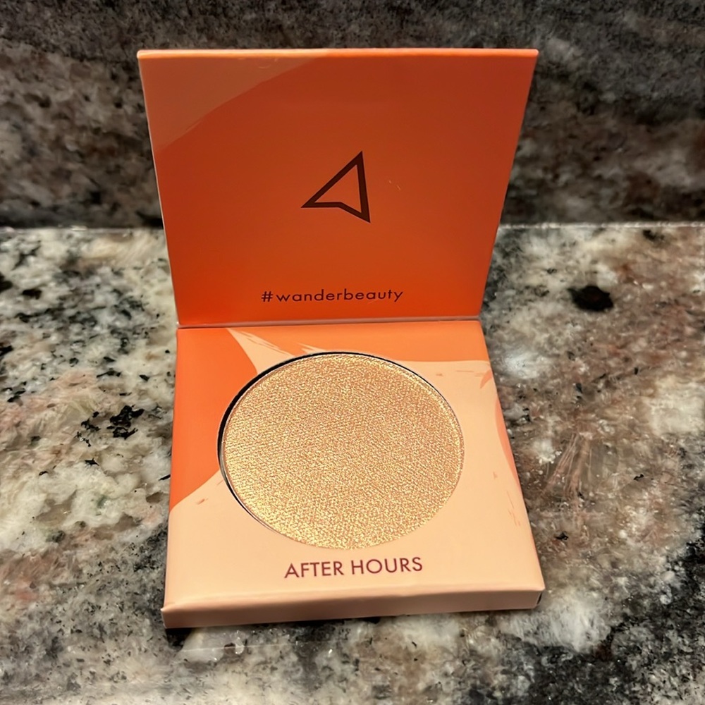Wander Beauty Wandress Glow Highlighter in After Hours